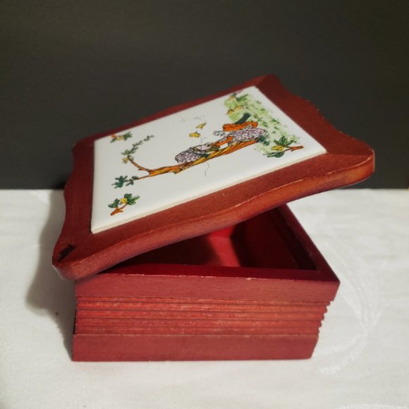 Holly Hobbie Wooden Jewelry Box, Vintage Lidded Red Lined Trinket Box - Picture 6 of 8